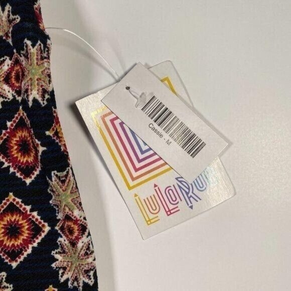 LuLaRoe CASSIE Pencil Skirt Black Floral Tiled Red Cream Medium M NWT - Picture 4 of 6